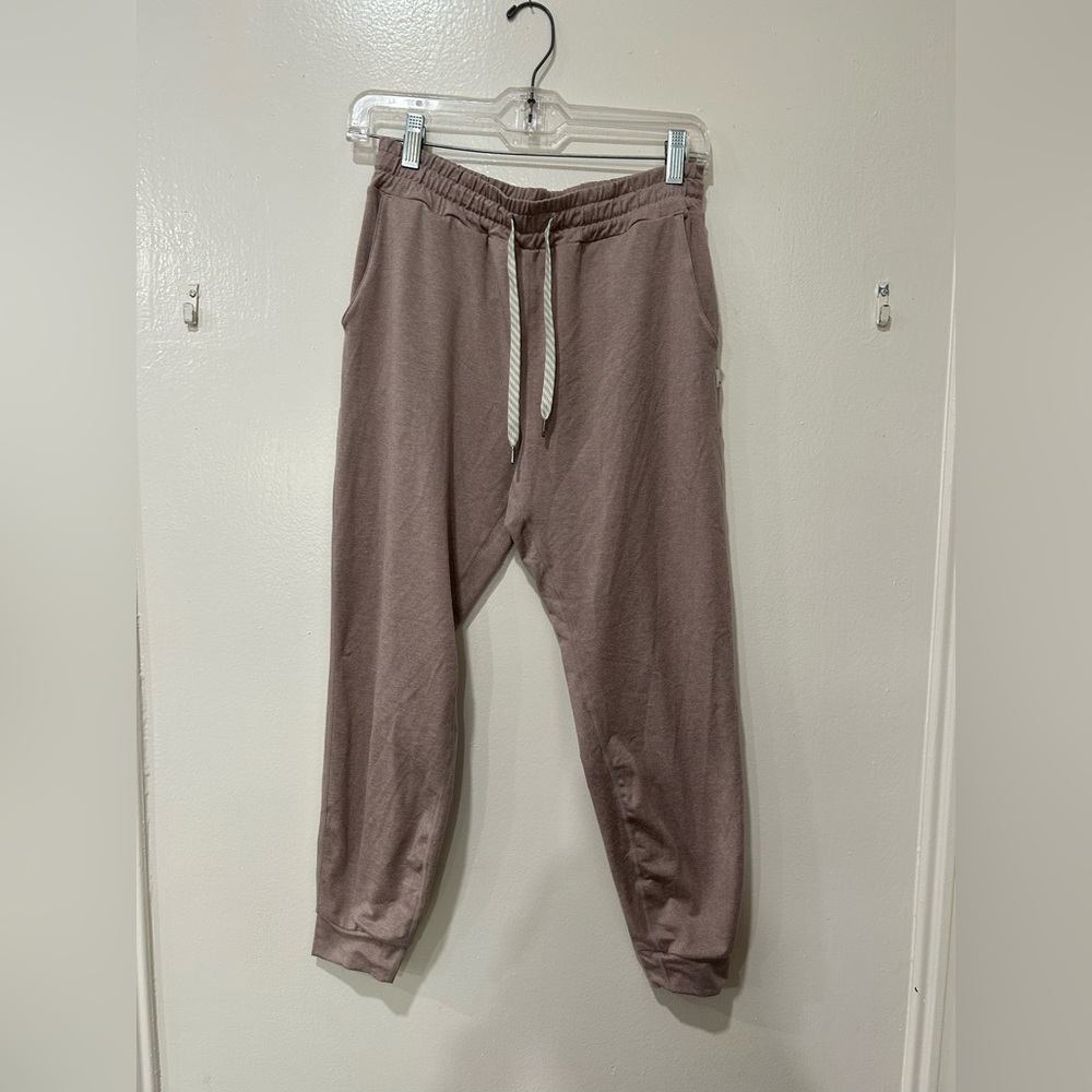 Vuori Performance joggers. No rips, stains, or pilling. Smoke free home